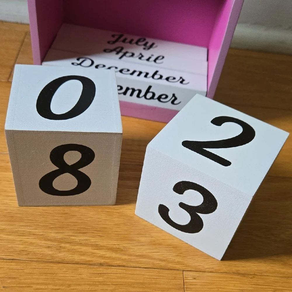 Pink and White Perpetual Calendar with Mickey & Minnie Figures